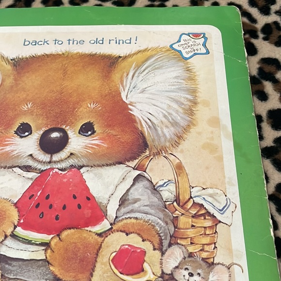 Vintage CRITTERS SITTERS Folder Mead Scratch N Sniff Koala 🐨 Rare 80's Retro - Picture 13 of 16
